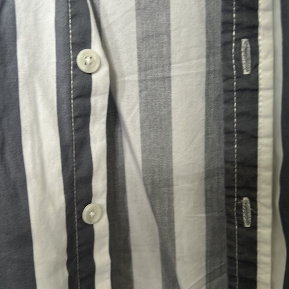 Button down shirt - Picture 3 of 3